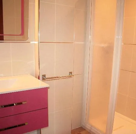 Angel E Isabel Apartmán Alquézar